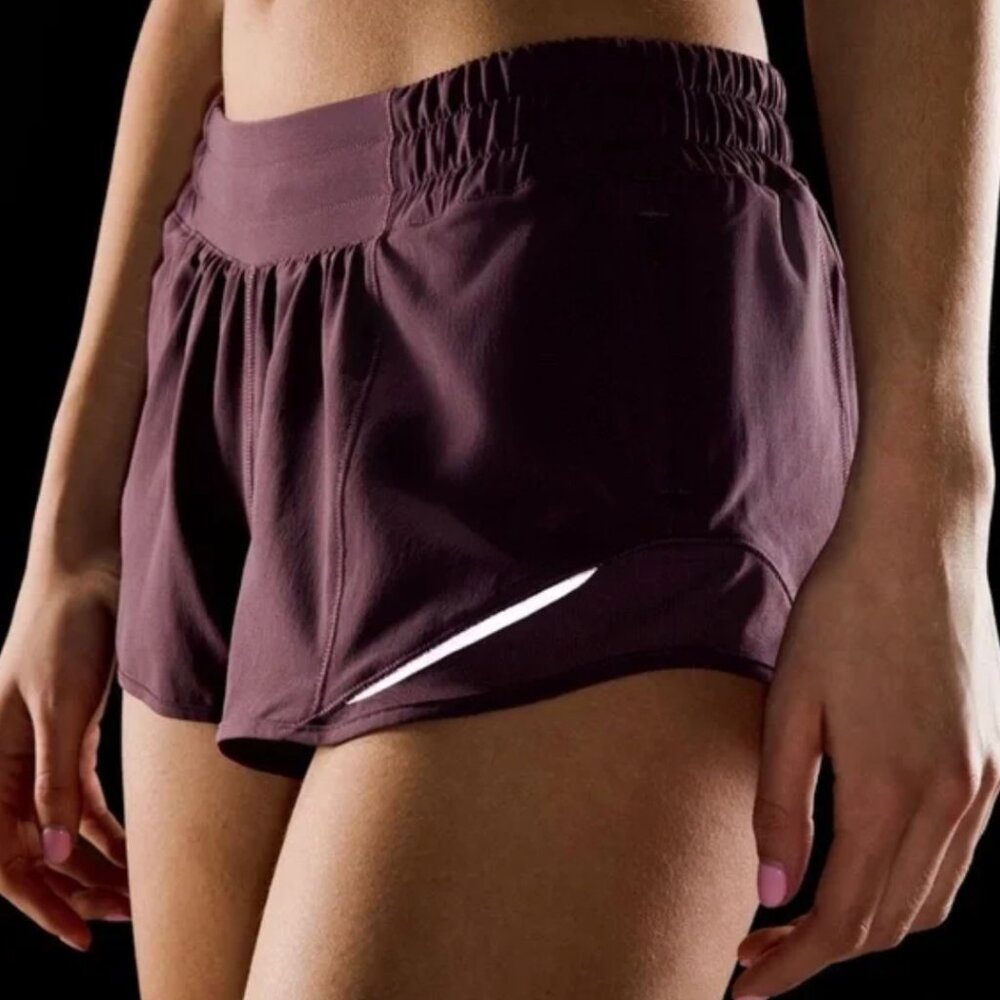 lululemon Hotty Hot High-Rise Lined Short 2.5"